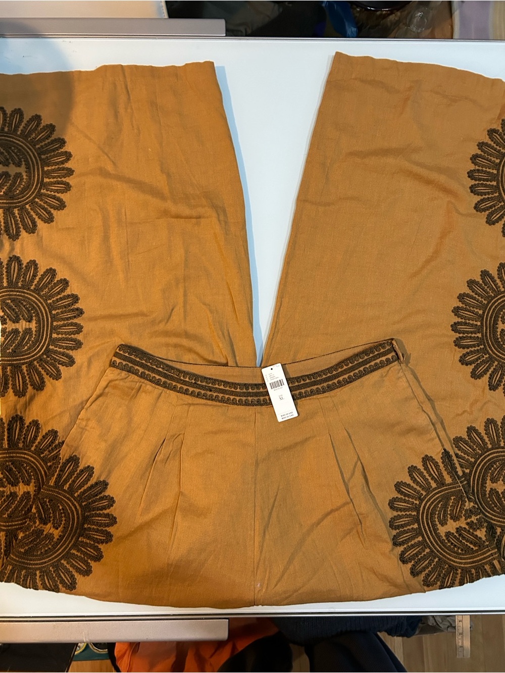 NWT Women’s Wide-Leg mustard Embroidered Pants Anthropologie